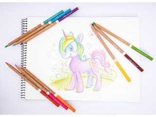 Kredki o��wkowe ASTRA Prestige 36 kolor�w z drewna cedrowego w metalowym pude�ku