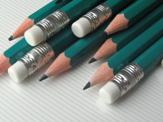 O��wki z �ywicy syntetycznej EXCELLENT,HB, hexagonalne, z gumk� zielony Pude�ko [opakowanie=12szt]